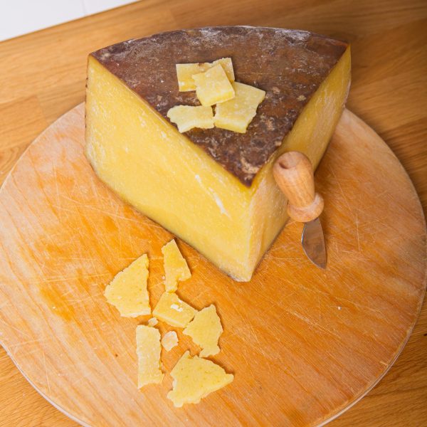 Alternative view of Formaggio di Latte Crudo Bagoss 300gr